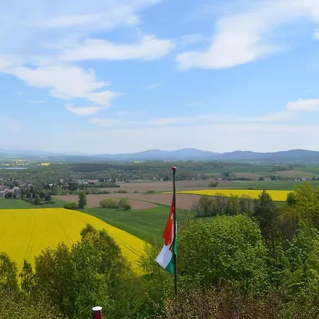 Berggasthof Koitsche Im Naturpark Zittauer Gebirge 3* ברטסדורף